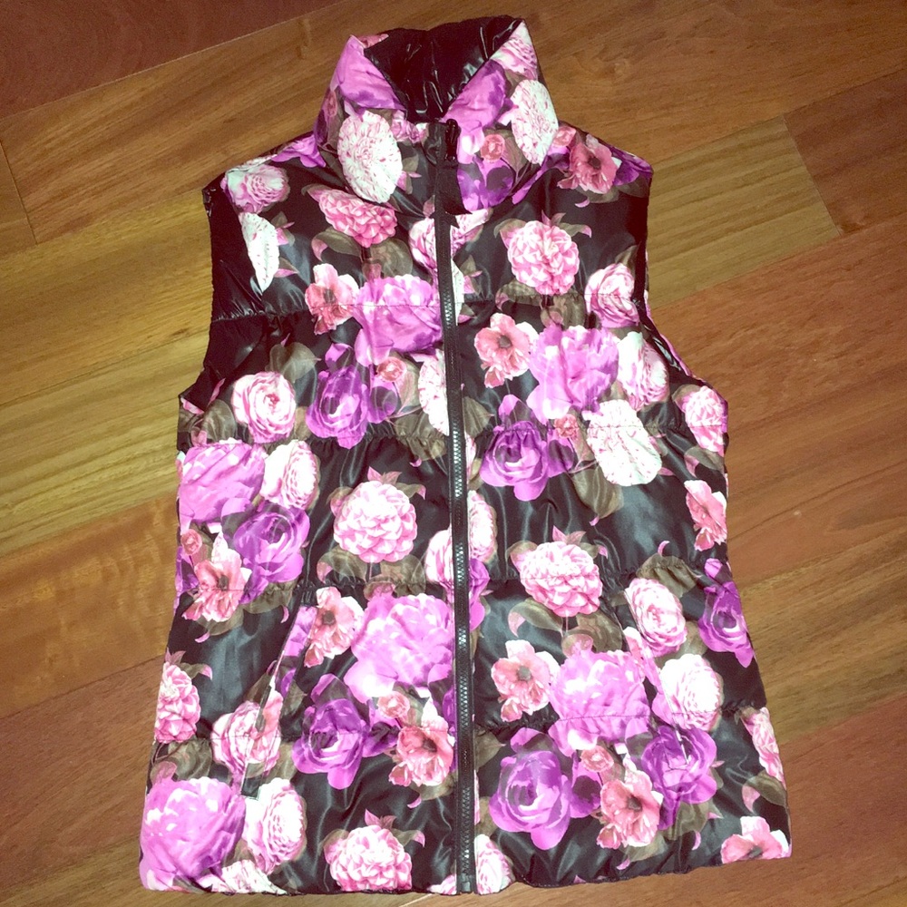 Betsey Johnson Floral Reversible Puffer Vest 🌷